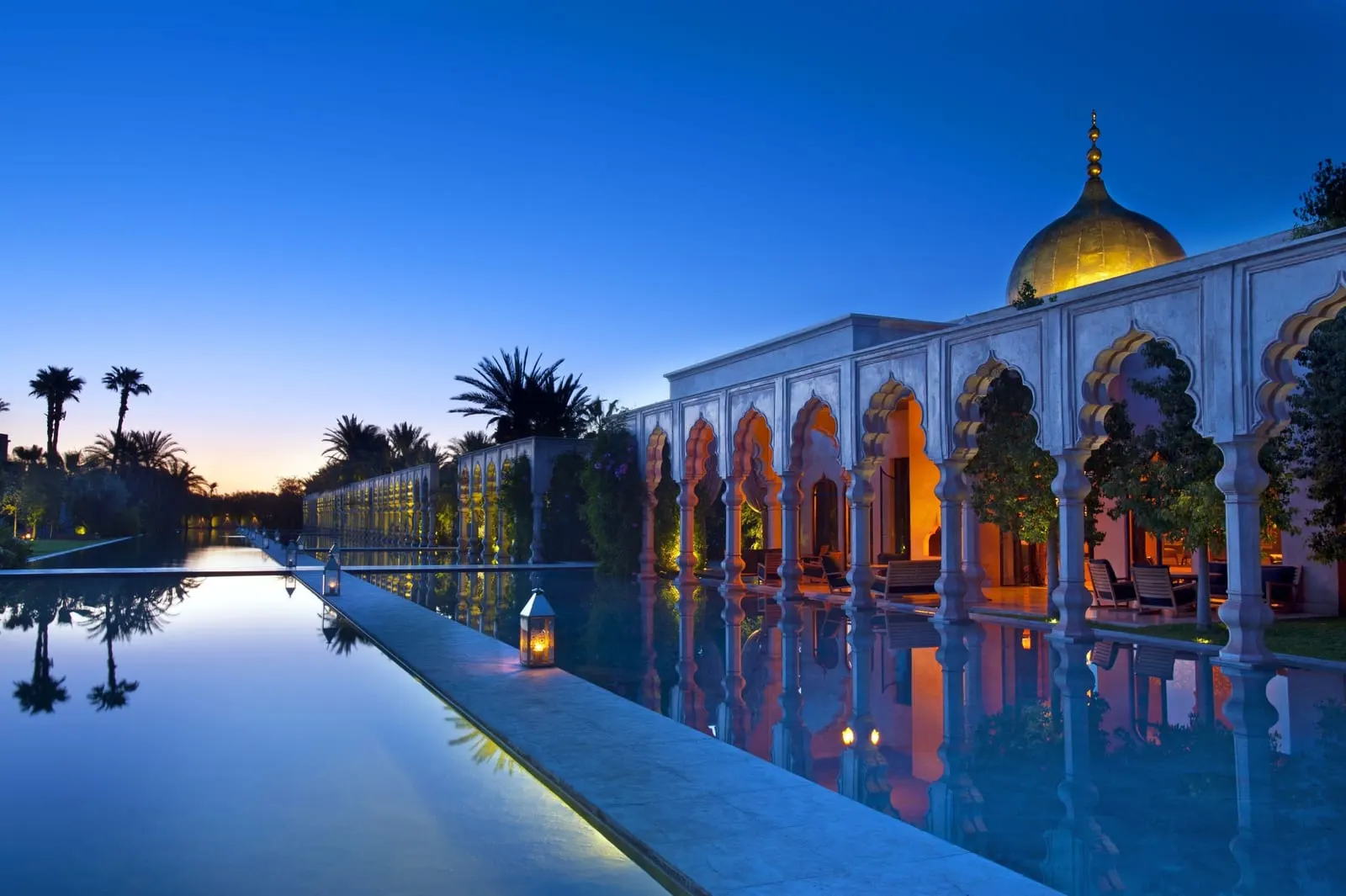 Palais Namaskar: Reflecting pools and the gold dome at dusk