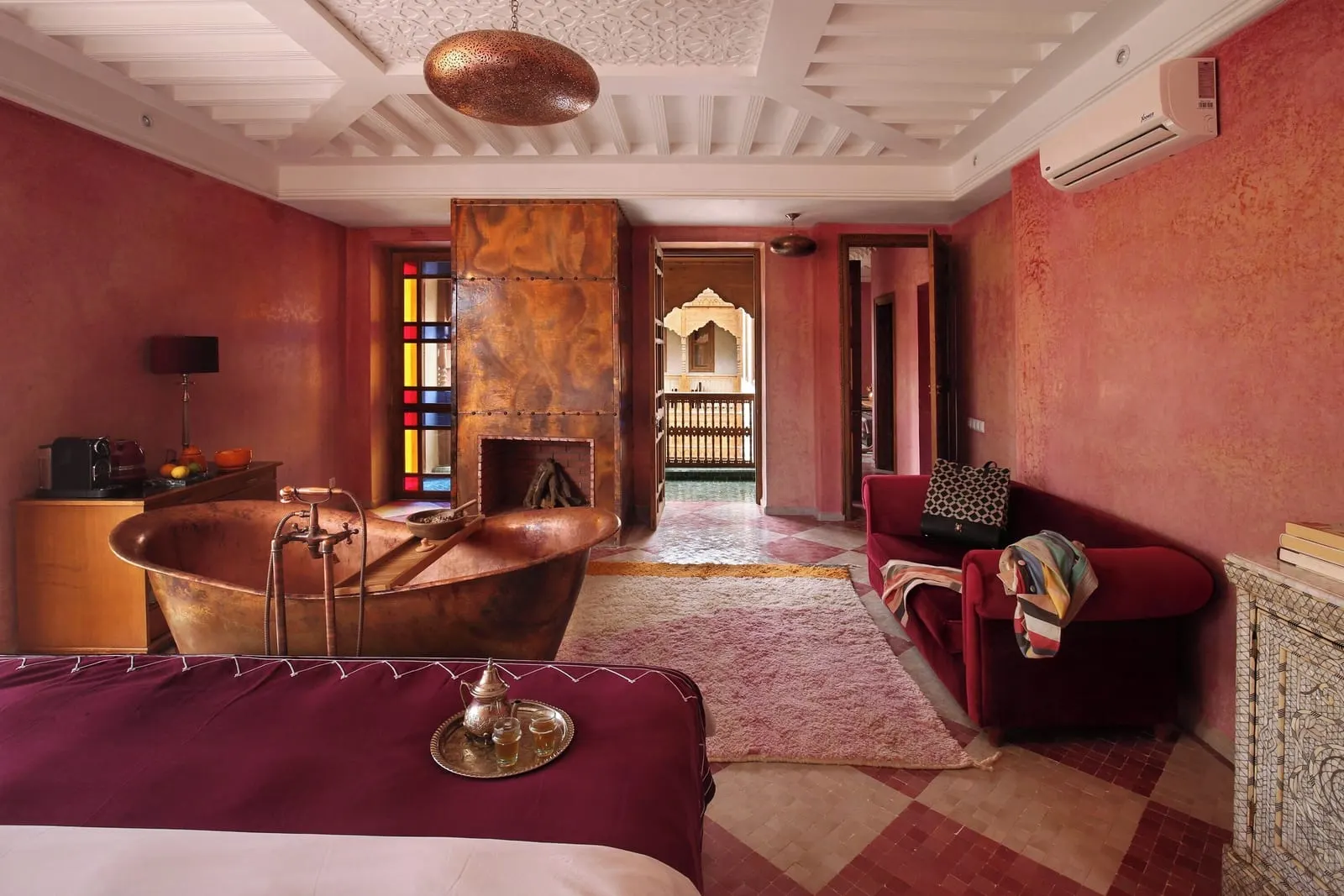 El Fenn: A room with a copper bath and open fire