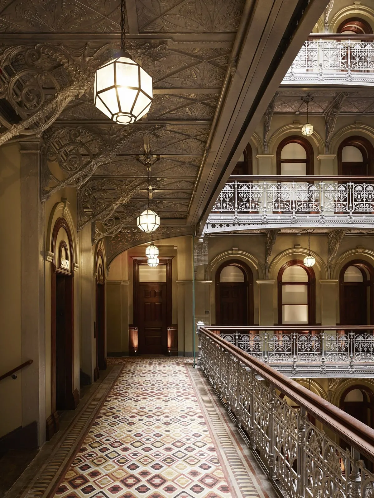 The Beekman, A Thompson Hotel: A gallery around the atrium
