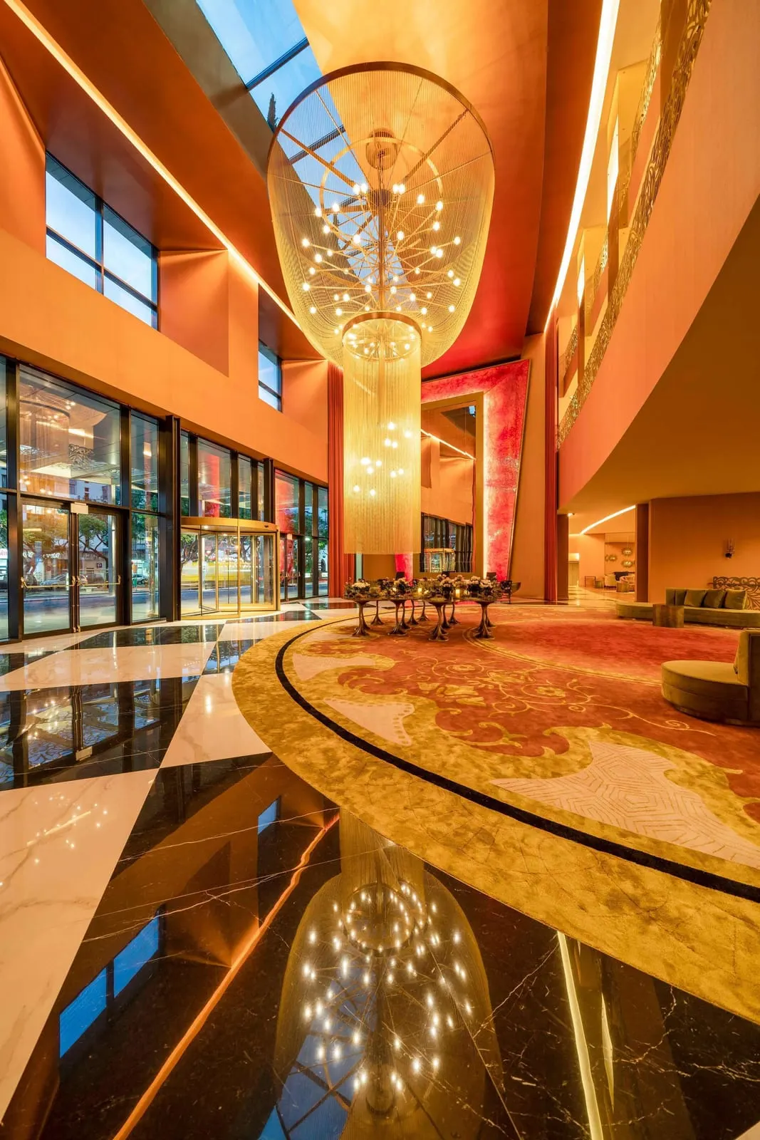 Savoy Palace: The chain light sculpture over the lobby