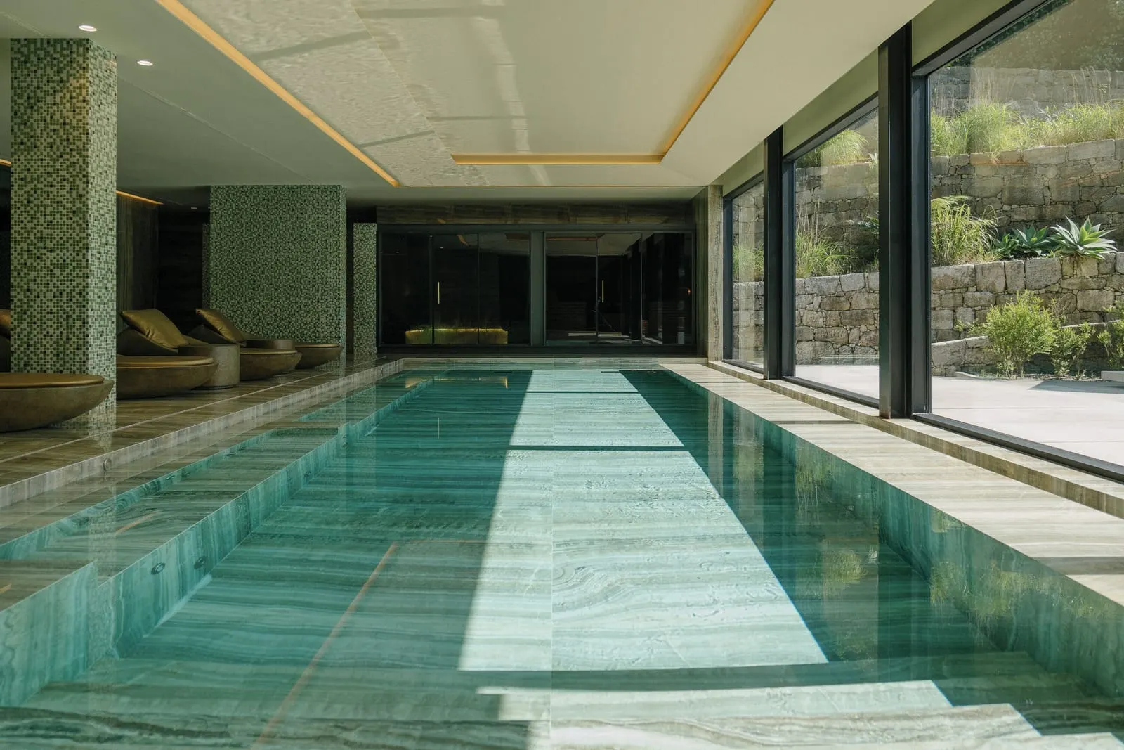 Vila Foz Hotel & Spa: The indoor pool