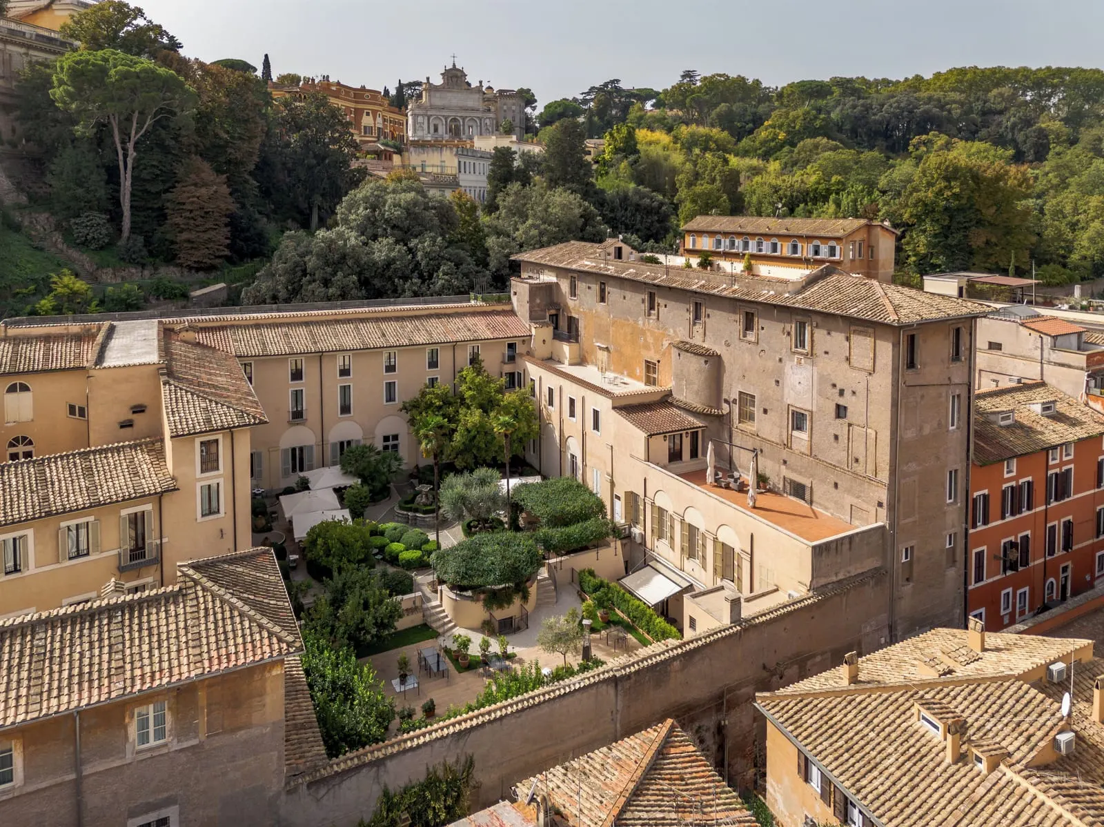 Donna Camilla Savelli: Trastevere from the garden