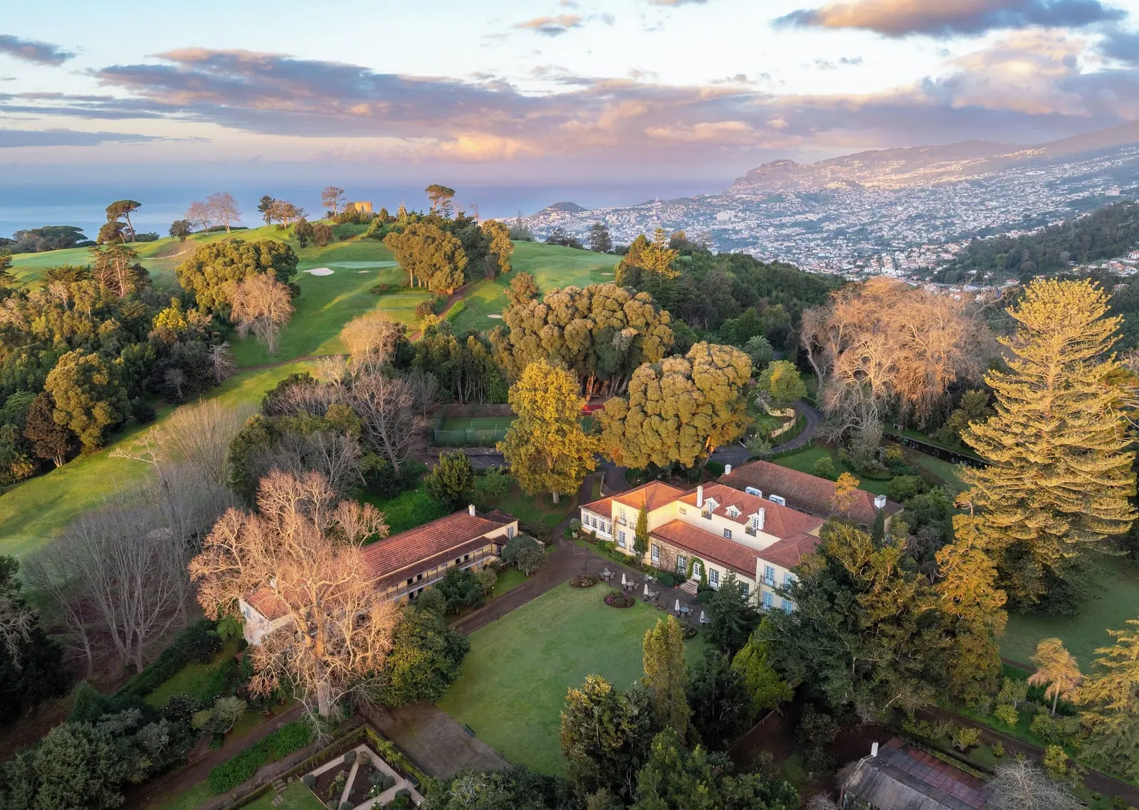 Casa Velha do Palheiro: The estate and golf course above Funchal