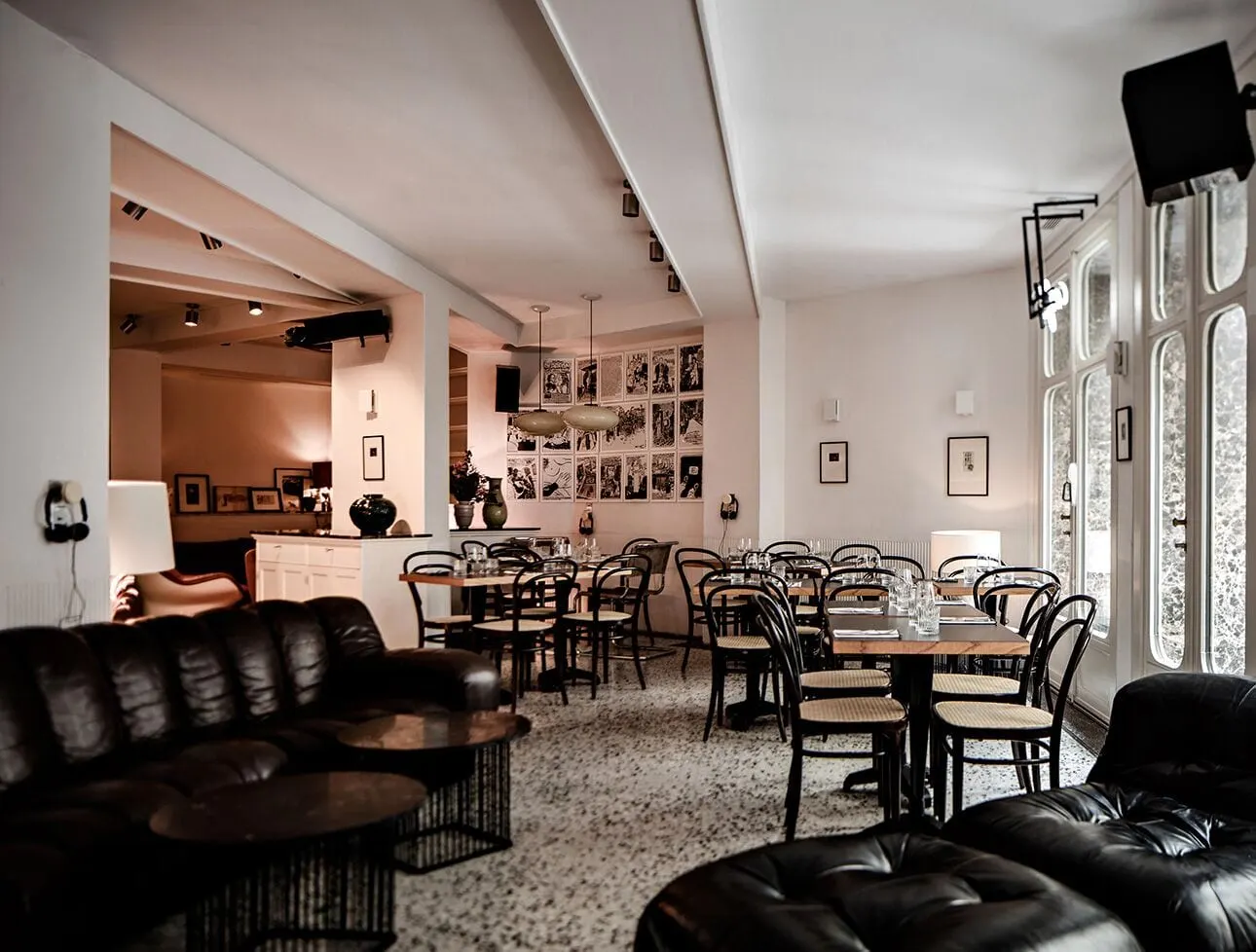 Le Pigalle: The restaurant and its leather sofas