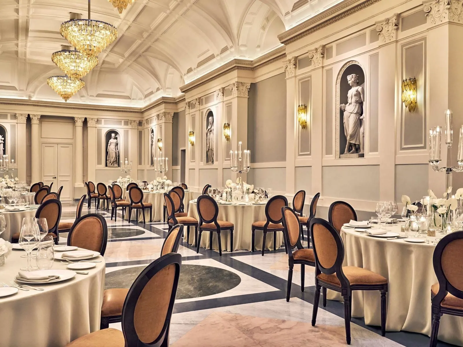 Orient Express La Minerva: The dining room