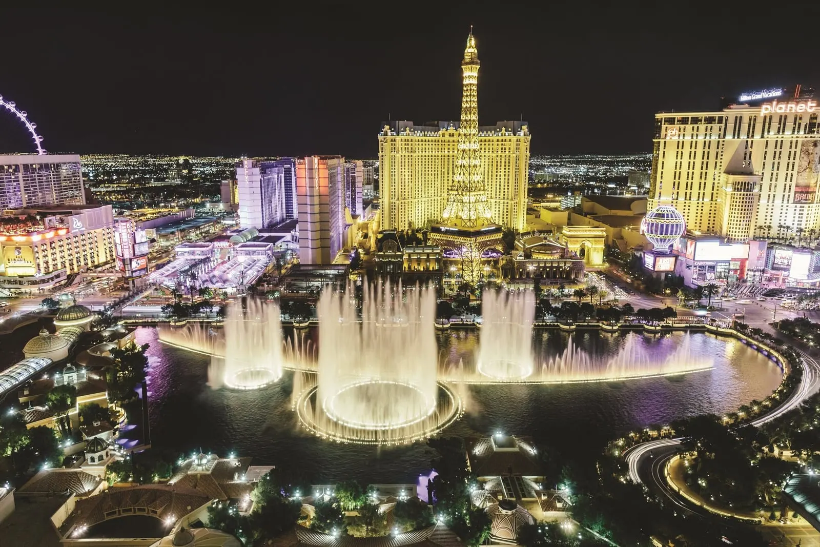 Las Vegas: the Bellagio fountains and the Strip at night