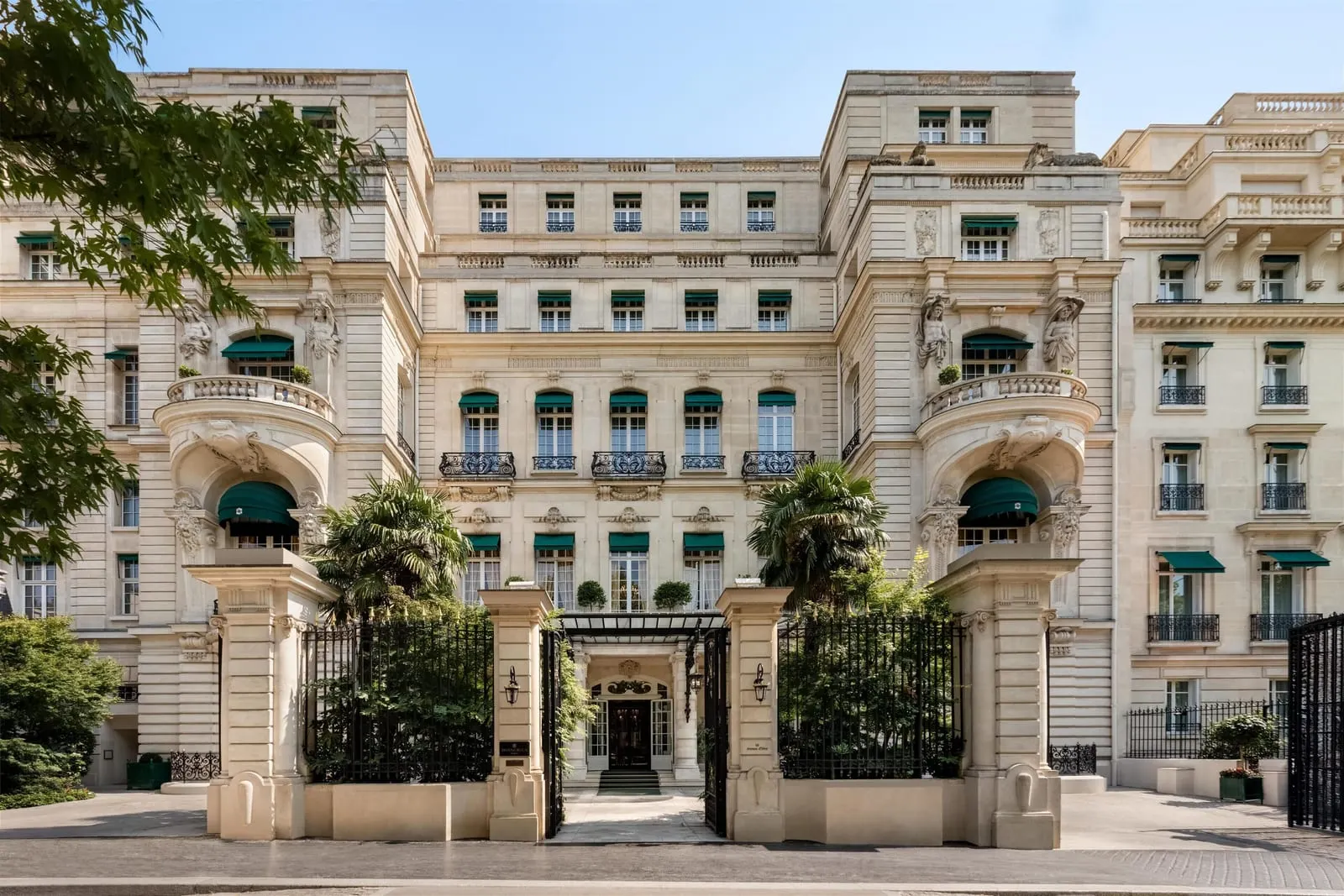Shangri-La Paris: Prince Roland Bonaparte's house on Avenue d'Iéna