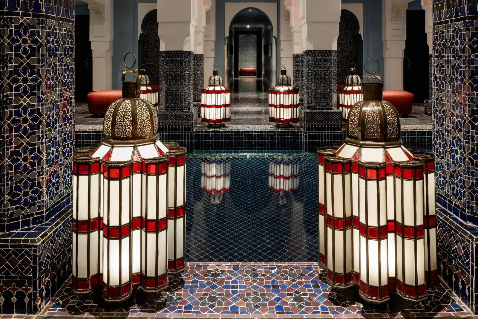 La Mamounia: Lanterns around the spa's indoor pool