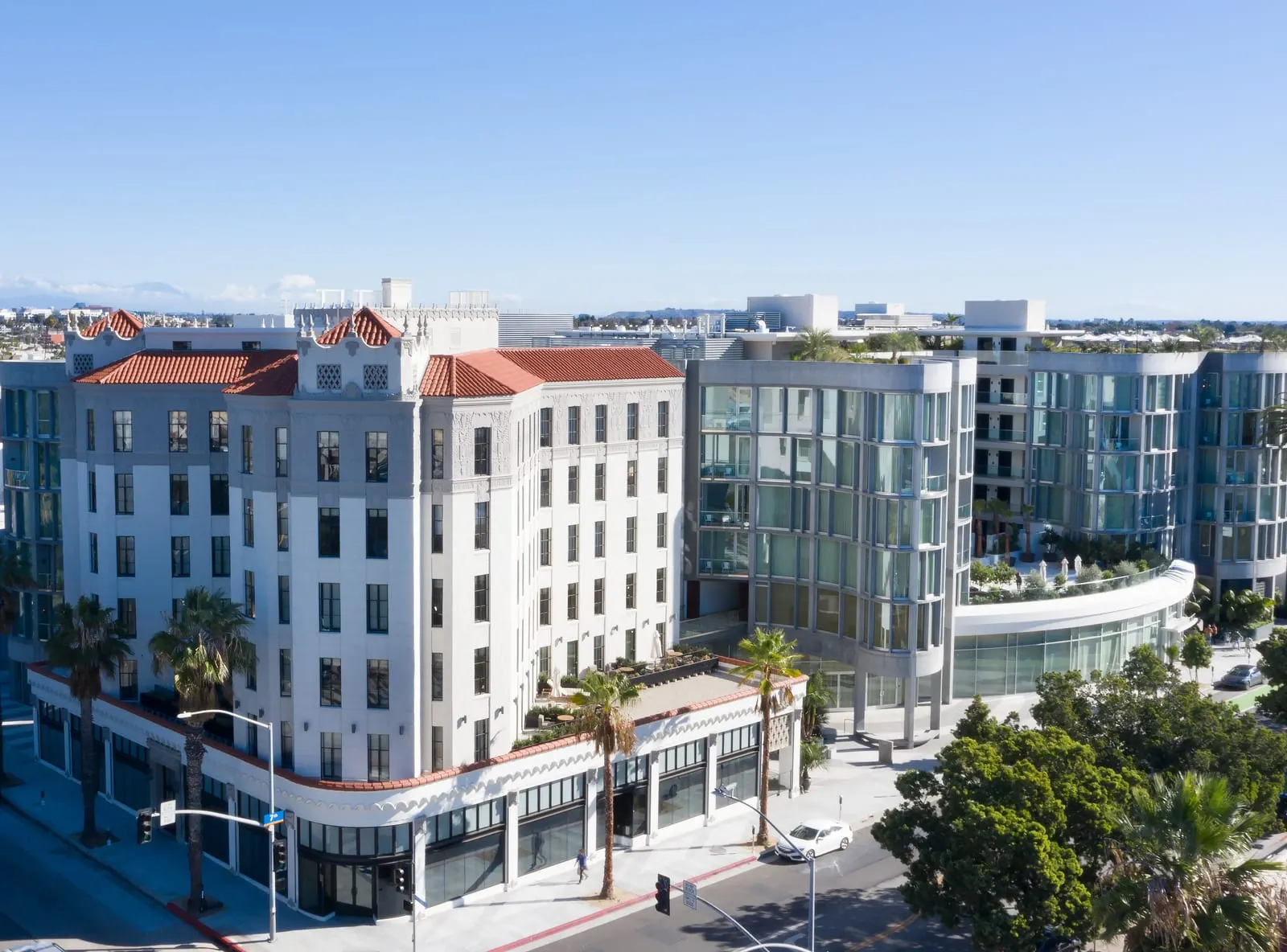 Santa Monica Proper Hotel: The 1928 landmark beside the new building