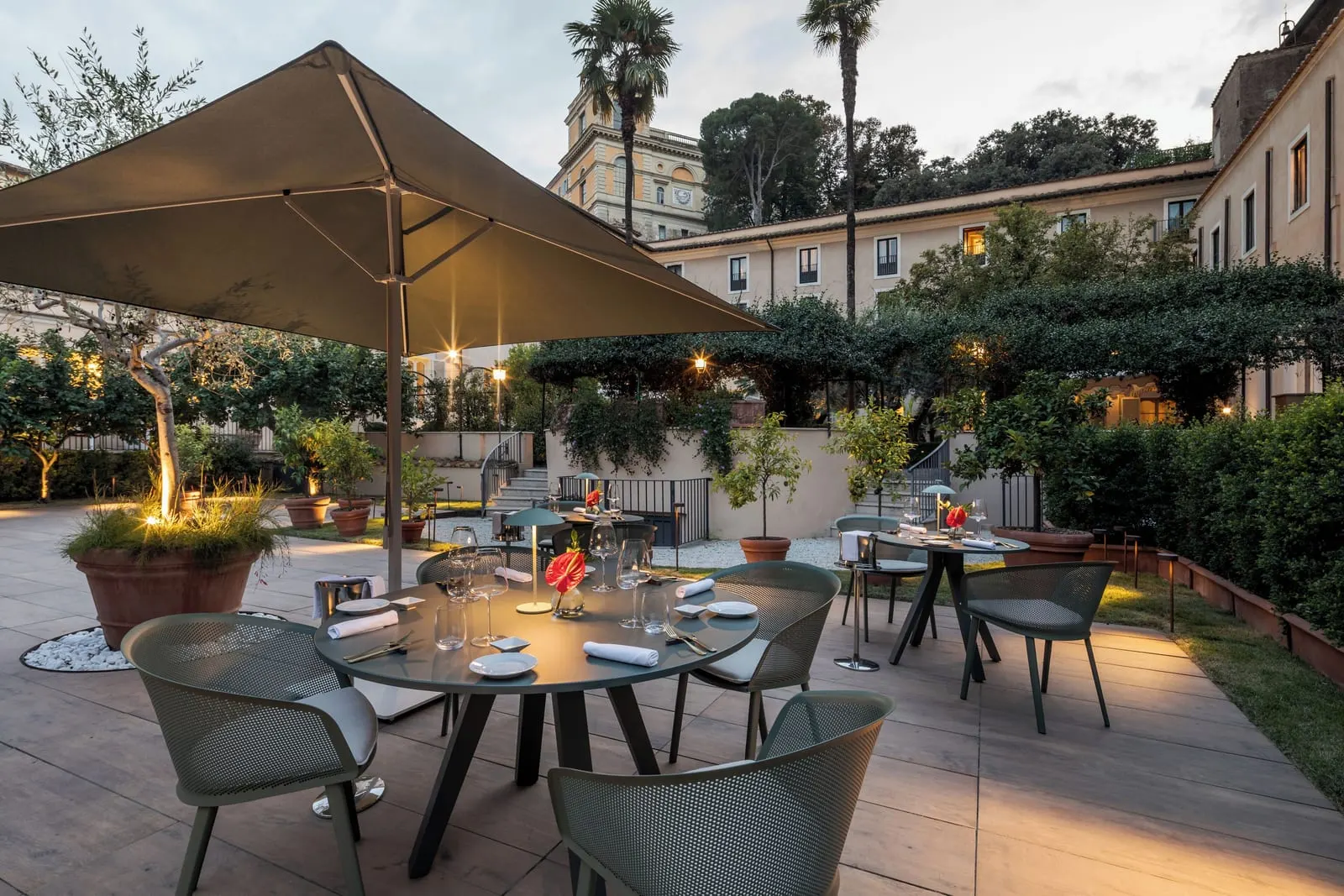 Donna Camilla Savelli: The terrace at dusk