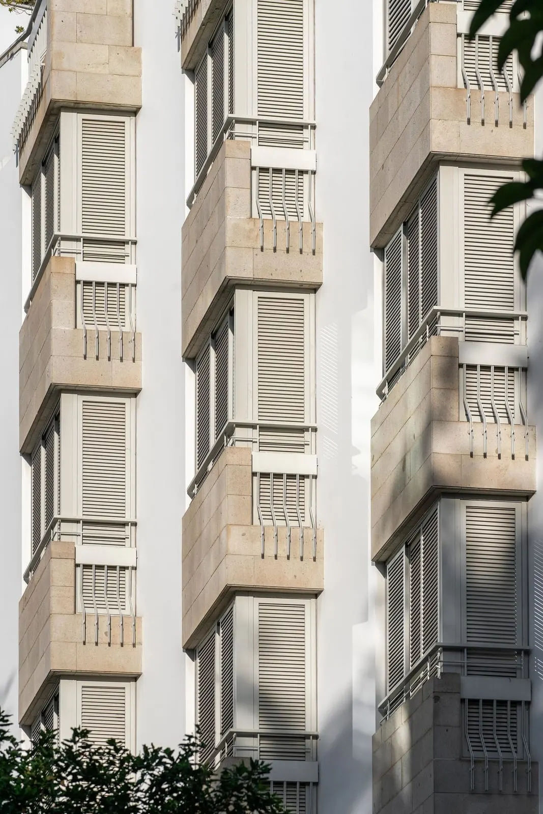 Hotel Madeira: The slatted shutters of Chorão Ramalho's facade