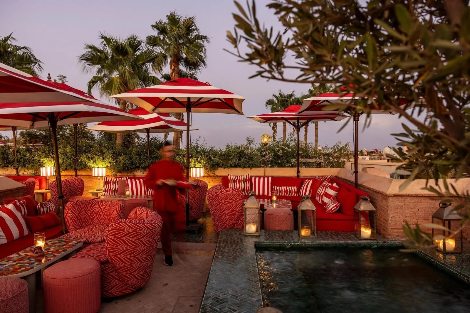 El Fenn: Candlelit seats on the roof terrace at dusk