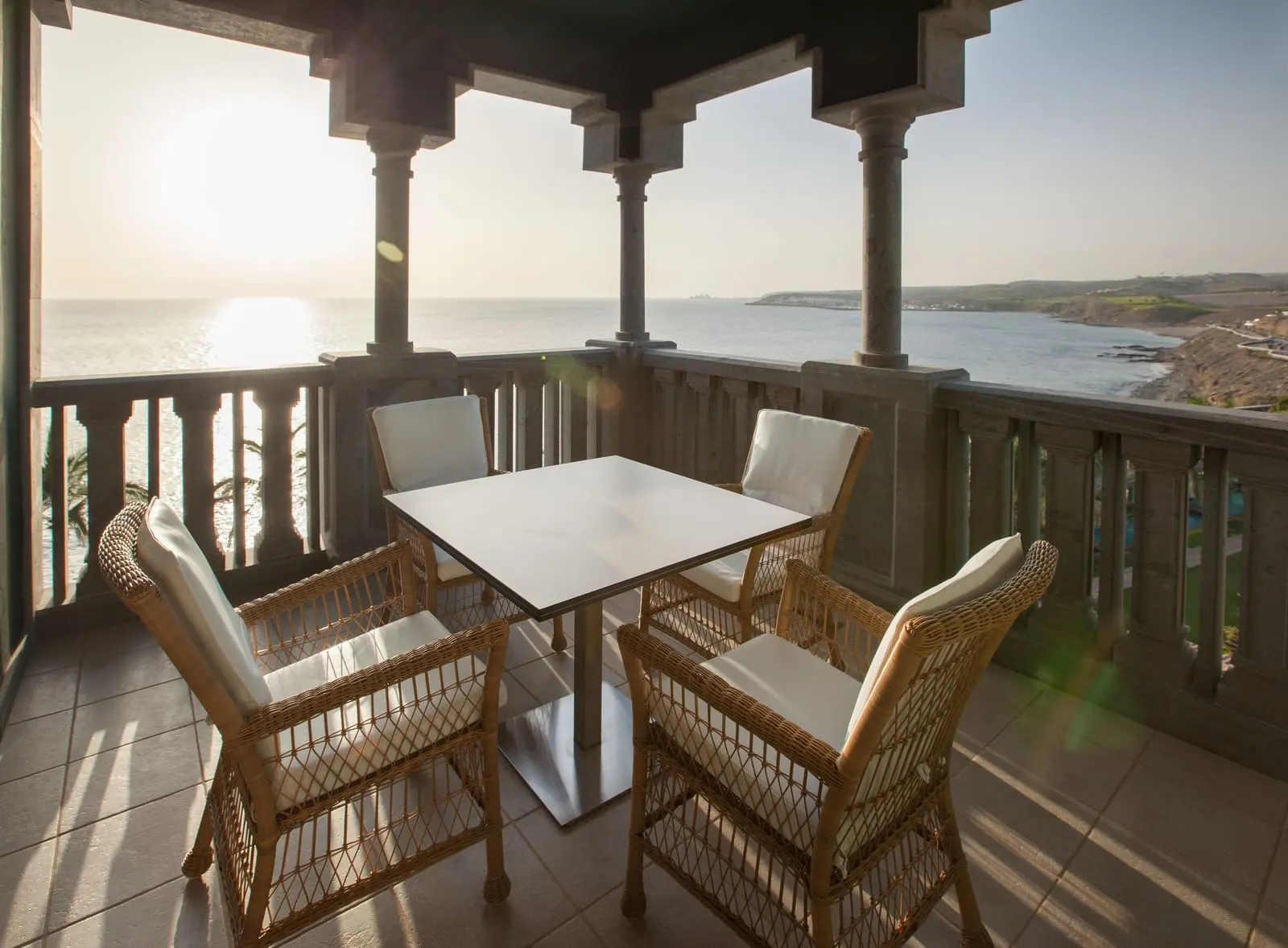 Lopesan Villa del Conde Resort & Thalasso: A sea-view Junior Suite terrace, set for four