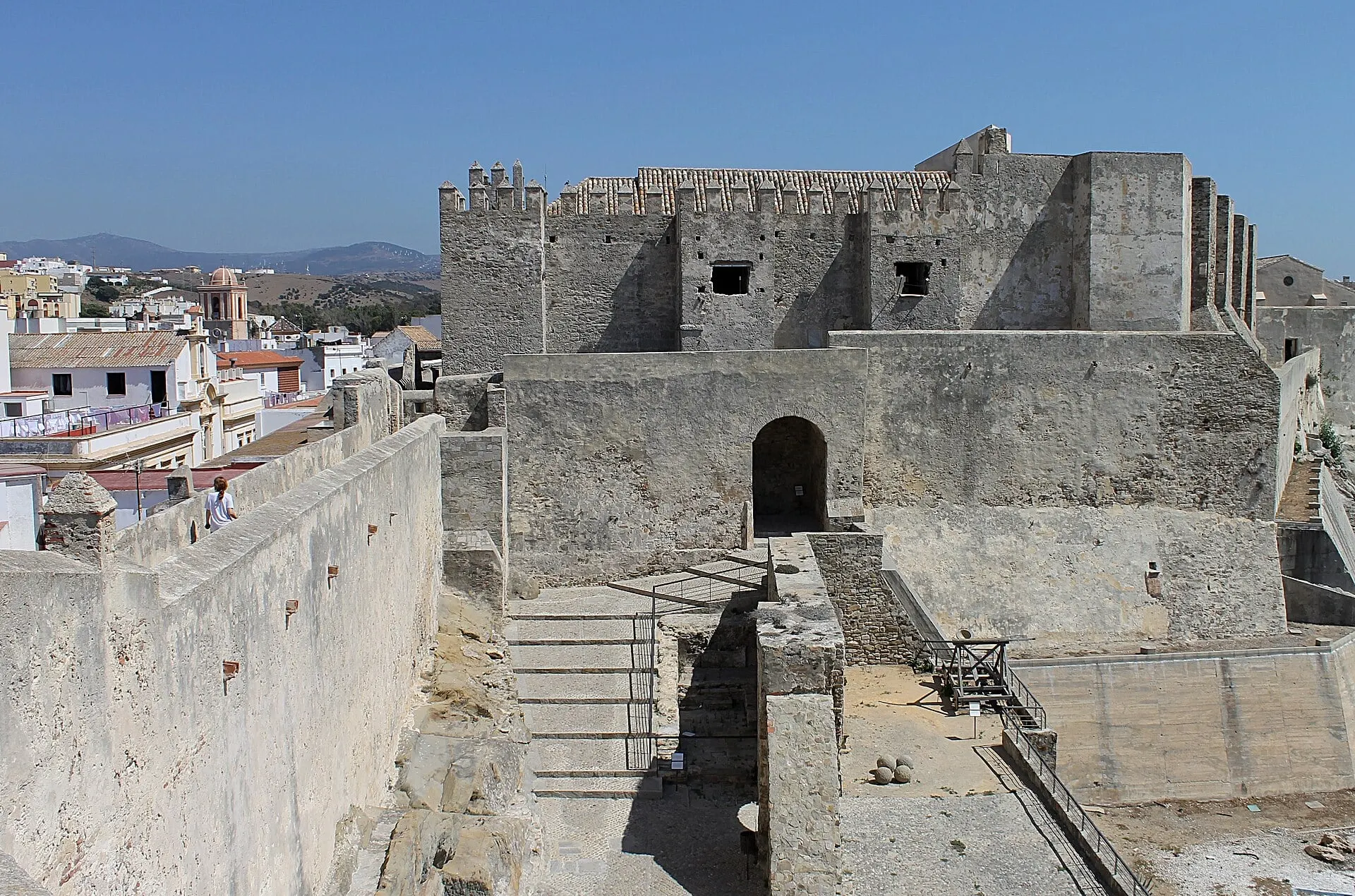 The walls and keep of the Castle of Guzmán el Bueno above the old town of Tarifa