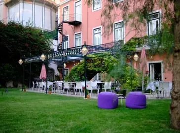 Palácio Príncipe Real: The garden terrace
