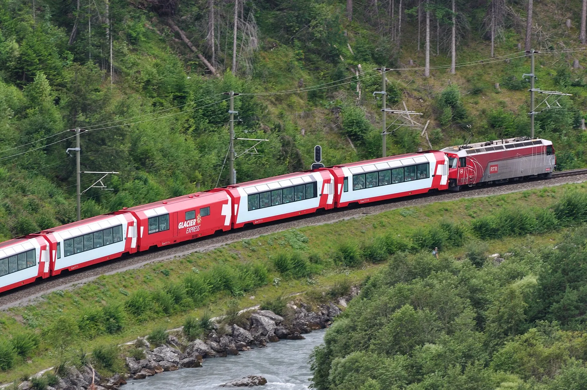 The Glacier Express curving above the Rhine near Versam