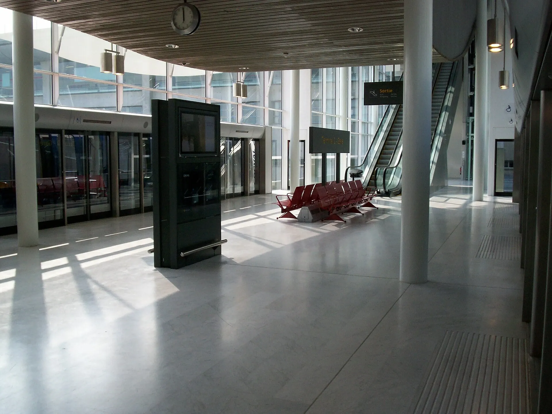 The CDGVAL shuttle platform at the Terminal 2 station, Paris Charles de Gaulle